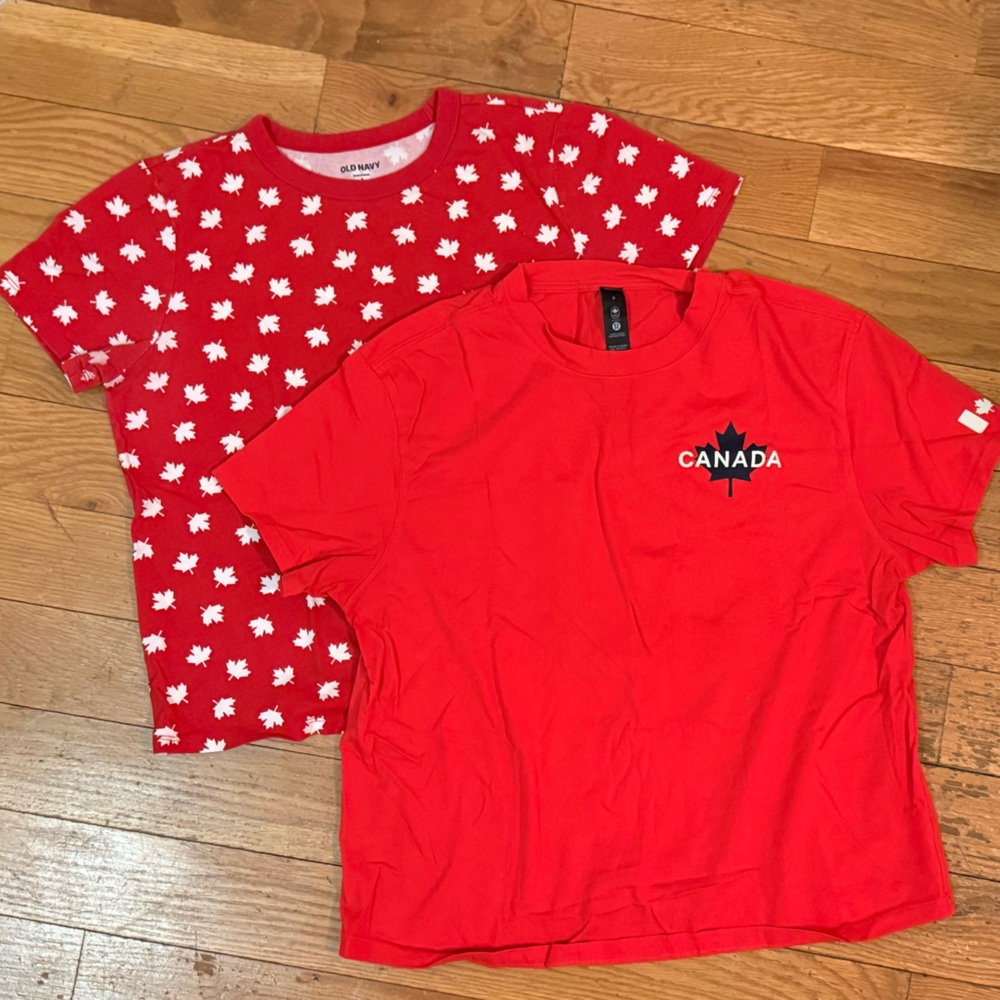 LuluLemon Athletica Canadian Red Maple Leaf T-Shirt